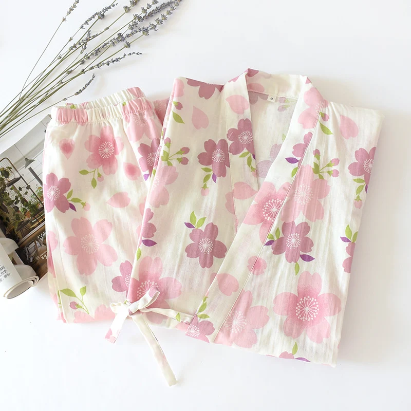 Pyjama-Set aus Baumwollgaze mit Kirschblütenmotiv