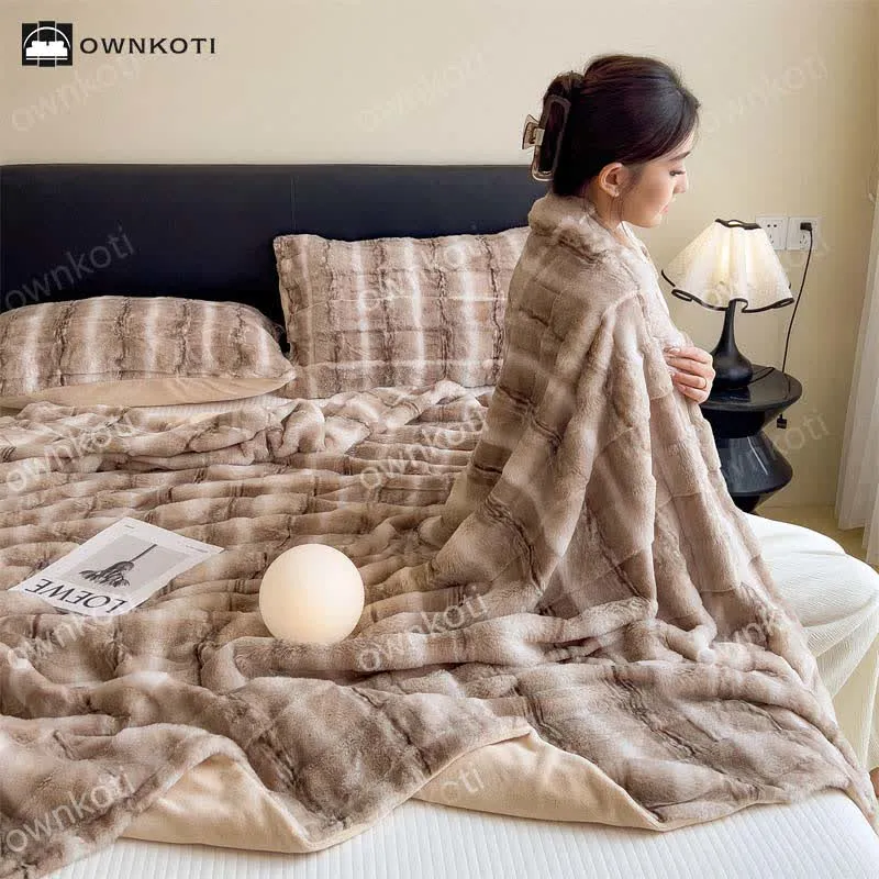 Weiche Fleece-Überwurfdecke im modernen Stil