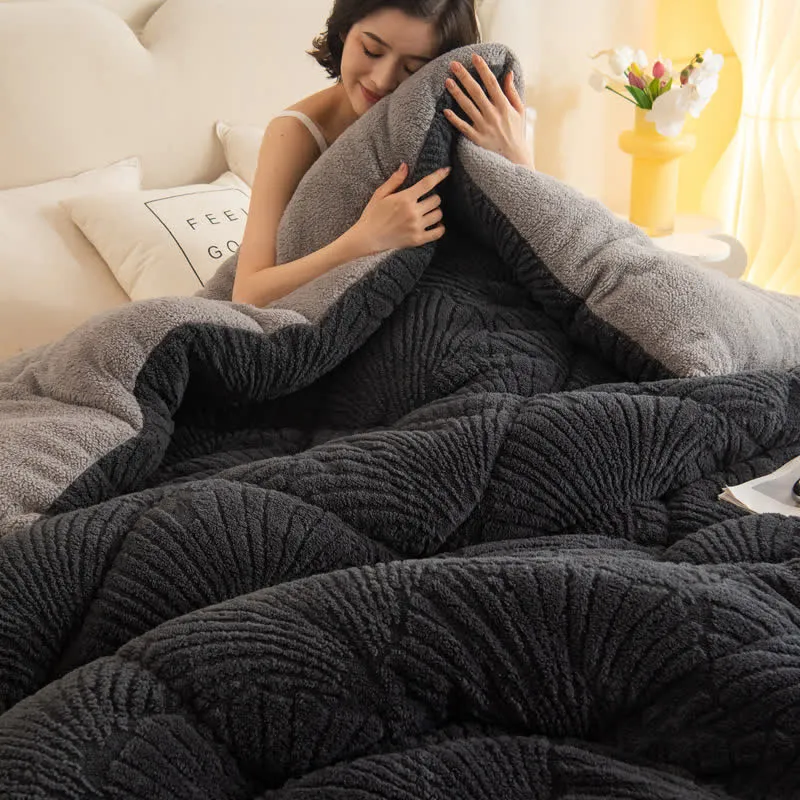 Sherpa-Jacquard-Decke mit Ginkgoblatt und Steppkern