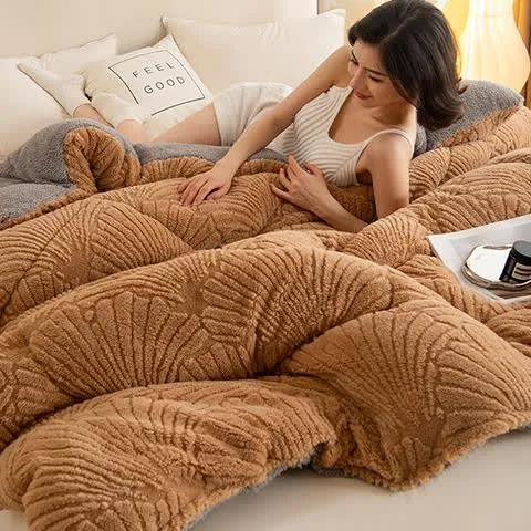 Sherpa-Jacquard-Decke mit Ginkgoblatt und Steppkern