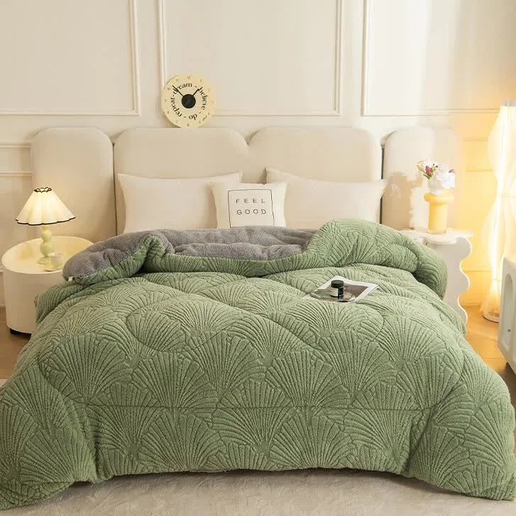 Sherpa-Jacquard-Decke mit Ginkgoblatt und Steppkern