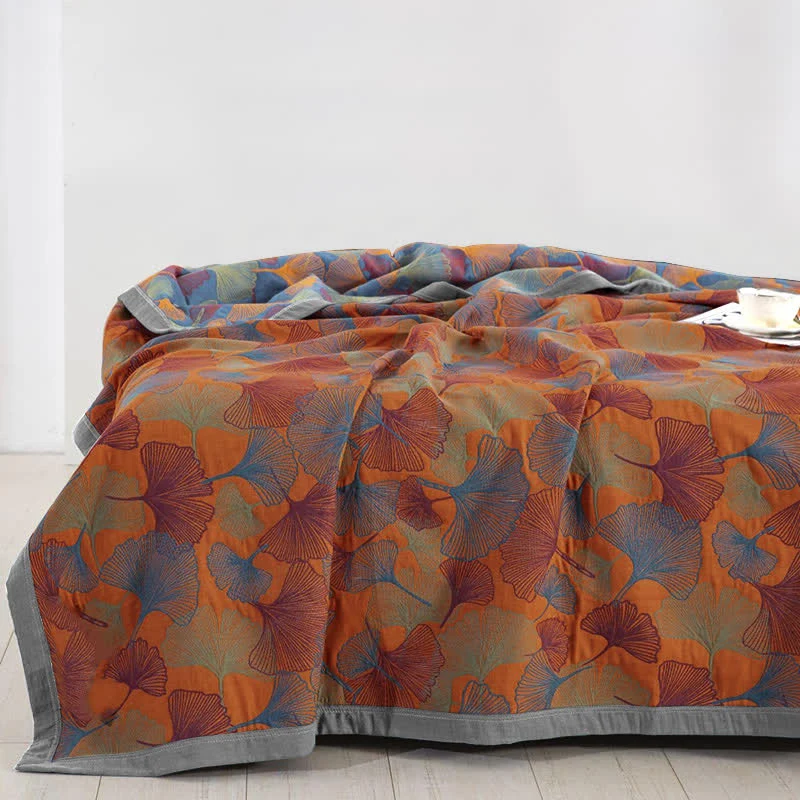 Dreilagige Steppdecke aus Baumwollgaze mit Ginkgoblättern