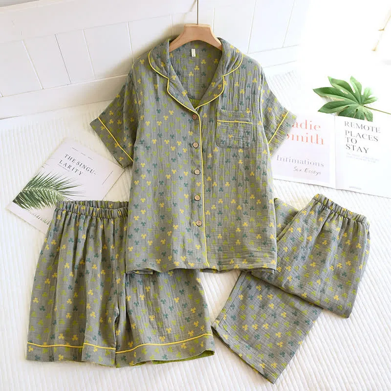 Pyjama-Set aus Baumwolljacquard mit Kleeblatt-Revers (3-teilig)