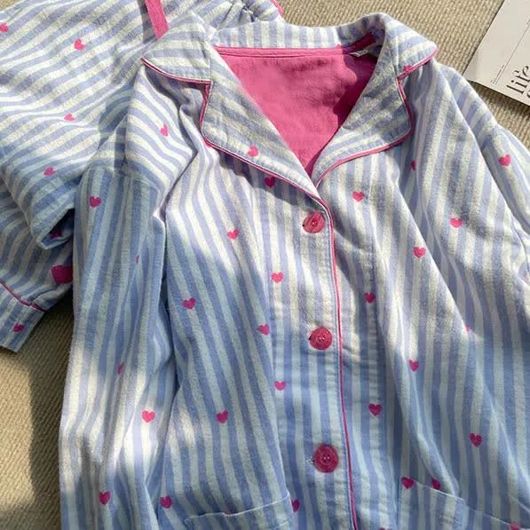 Pyjama-Set mit Herz-Print und Streifen