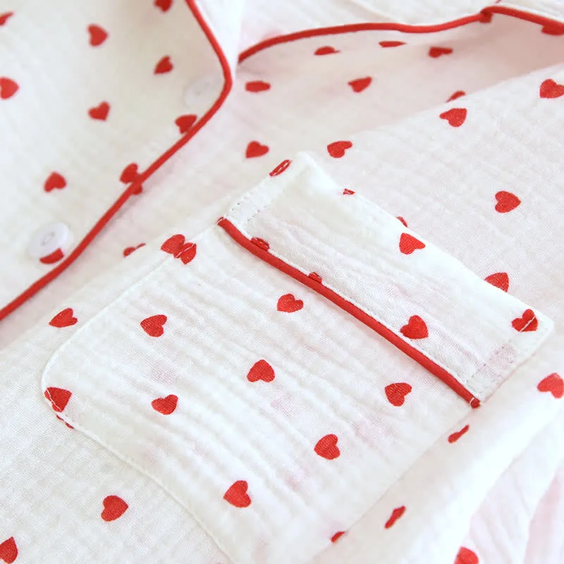 Einfaches Loungewear-Set aus Baumwollgaze mit Herzrevers