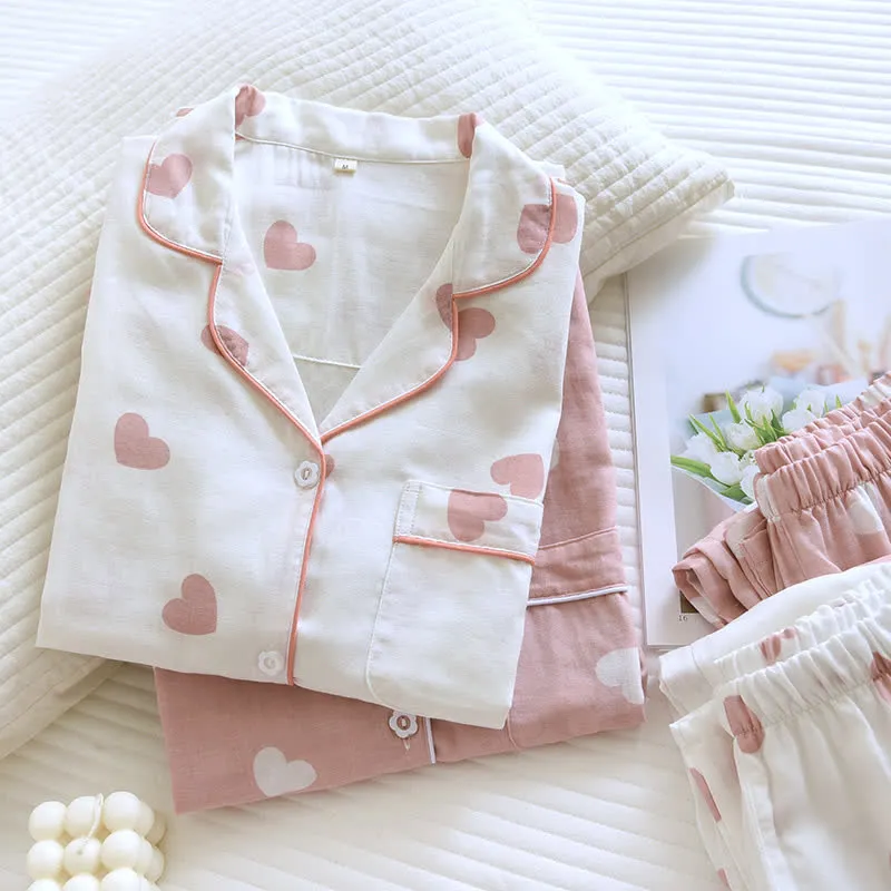 Weiches Pyjama-Set aus Baumwollgaze mit Herz-Print