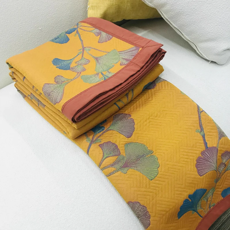Wendesteppdecke aus Jacquard-Baumwolle mit Ginkgoblättern