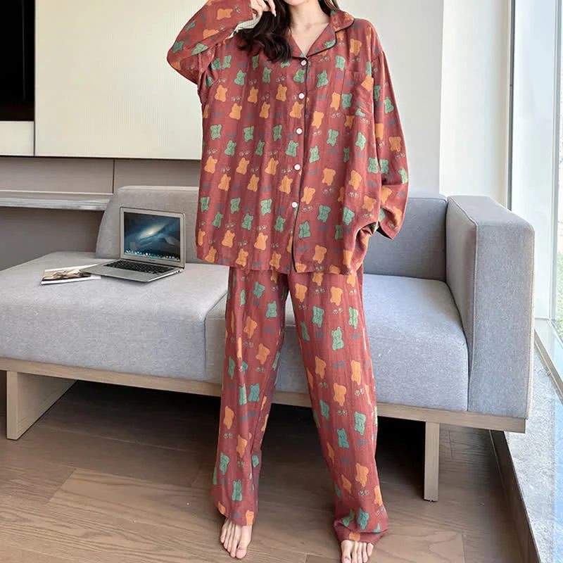 Loungewear-Set aus Baumwolle mit Revers und Bärenmotiv in Übergröße
