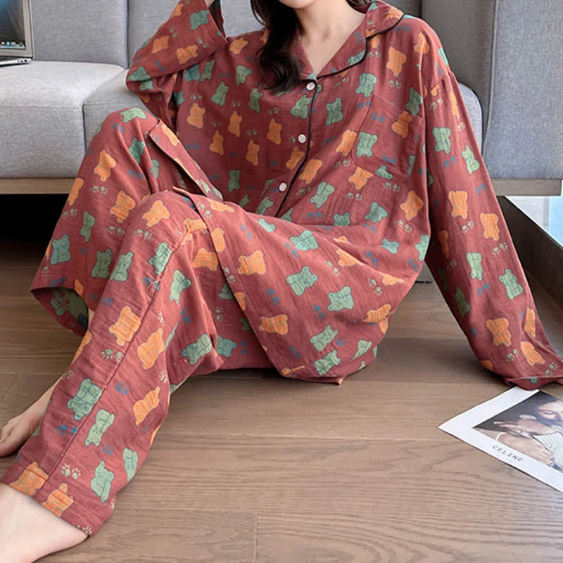 Loungewear-Set aus Baumwolle mit Revers und Bärenmotiv in Übergröße