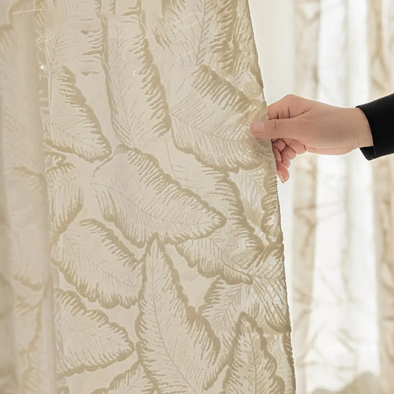 Französischer Vintage-Vorhang mit Blumenblättern