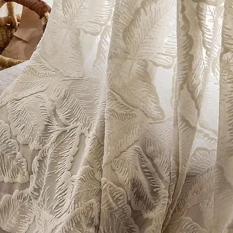 Französischer Vintage-Vorhang mit Blumenblättern