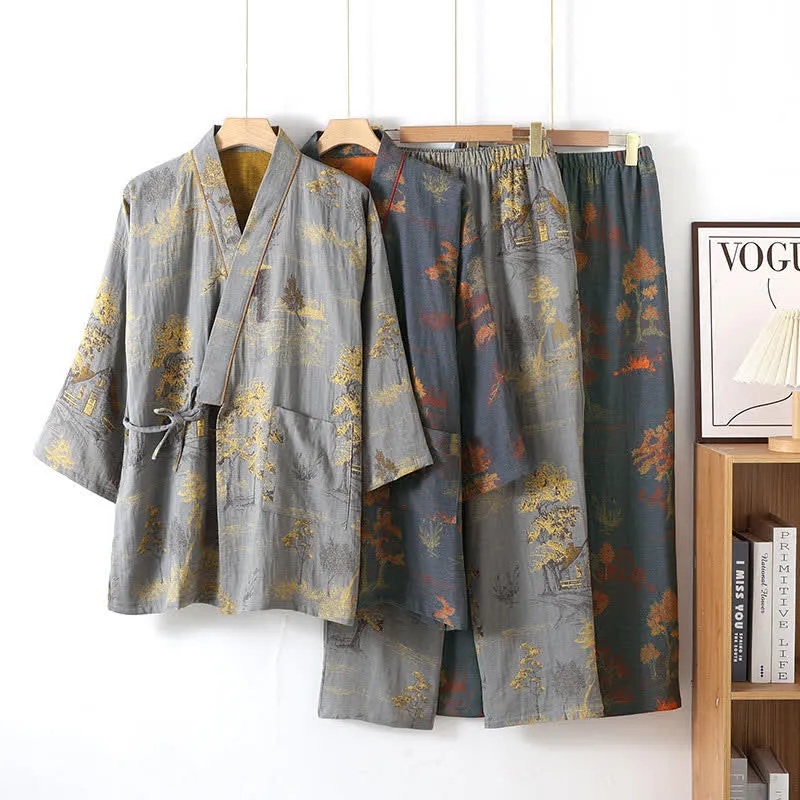 Neutrales Kimono-Pyjama-Set aus Baumwolle mit Landschaftsmotiv