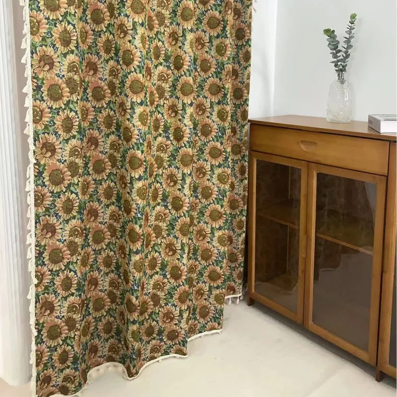 Verdunkelungsvorhang mit Sonnenblumenmotiv im Landhausstil
