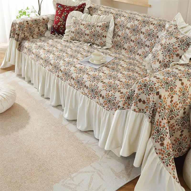 Jacquard-Sofabezug mit Pflaumenblüten-Rüschen