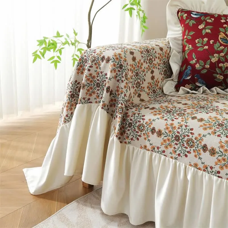 Jacquard-Sofabezug mit Pflaumenblüten-Rüschen