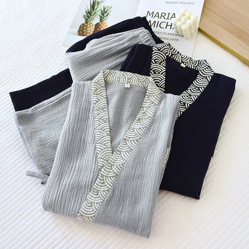 Neutrales Kimono-Pyjama-Set aus Baumwollgaze