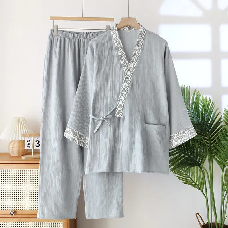 Neutrales Kimono-Pyjama-Set aus Baumwollgaze