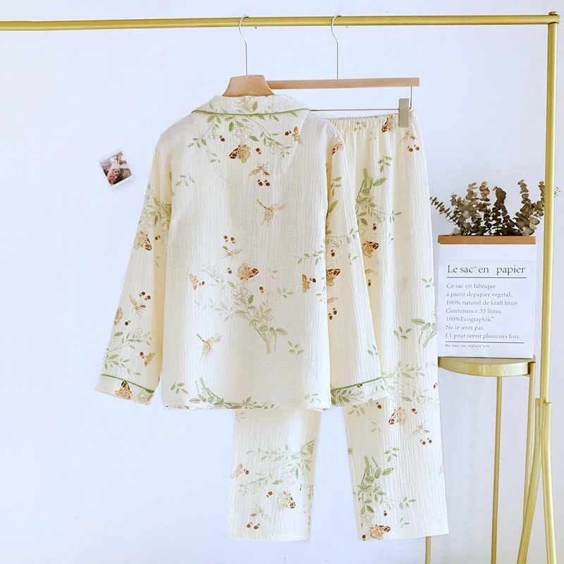 Pyjama-Set aus Baumwollgaze mit Blumenmuster und Schmetterlingen
