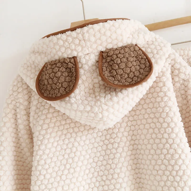 Warmes Fleece-Pyjama-Set mit Kapuze