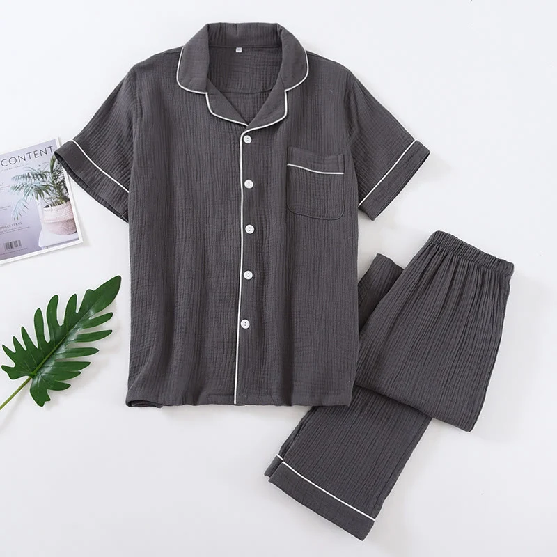 Minimalistisches Pyjama-Set in Volltonfarbe aus Baumwollgaze