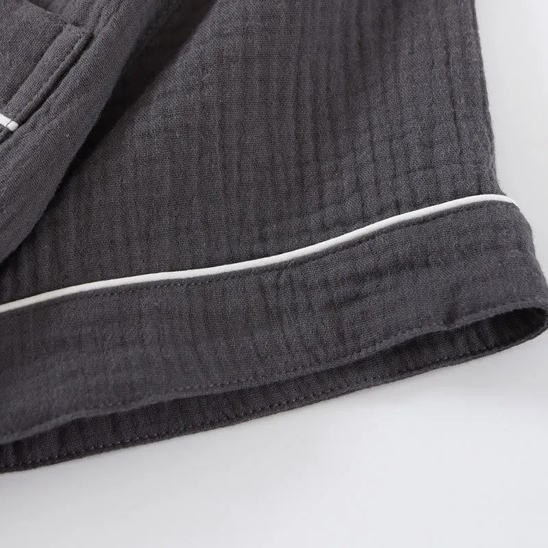 Minimalistisches Pyjama-Set in Volltonfarbe aus Baumwollgaze
