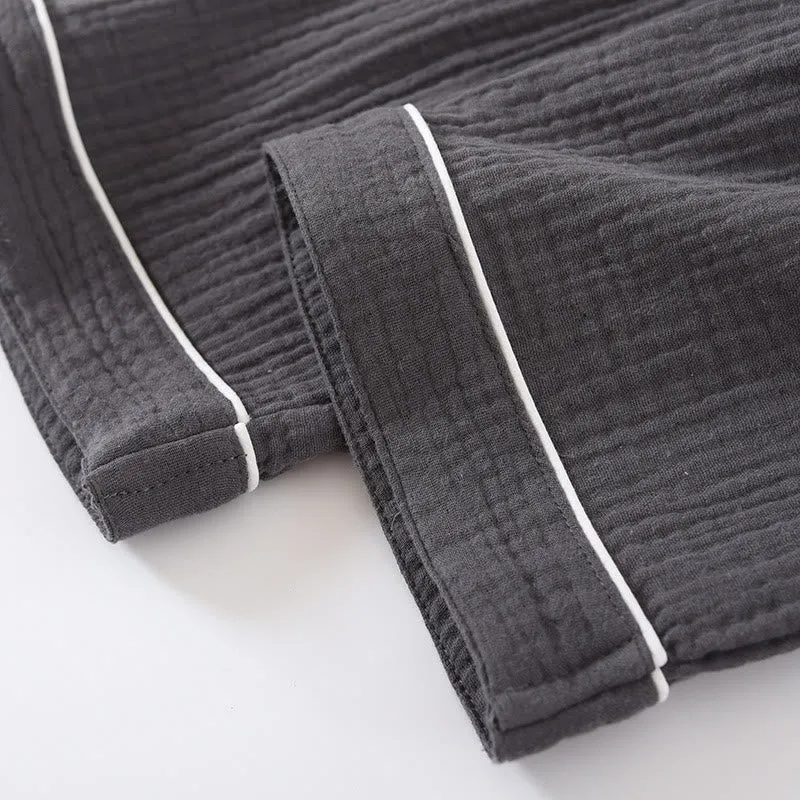 Minimalistisches Pyjama-Set in Volltonfarbe aus Baumwollgaze