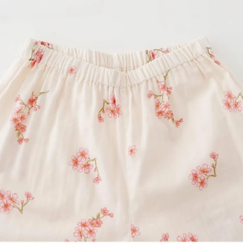 Elegantes Nachtwäsche-Set aus Baumwollgaze mit Pflaumenblüten