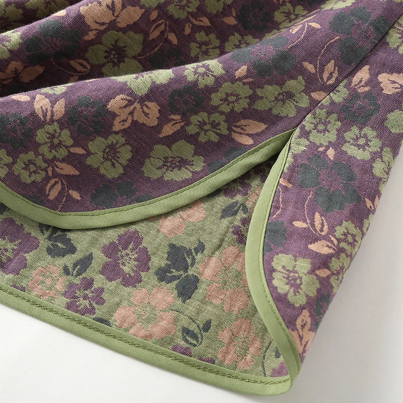 Loungewear-Set aus Baumwollgaze mit Blumenmuster und Froschverschluss