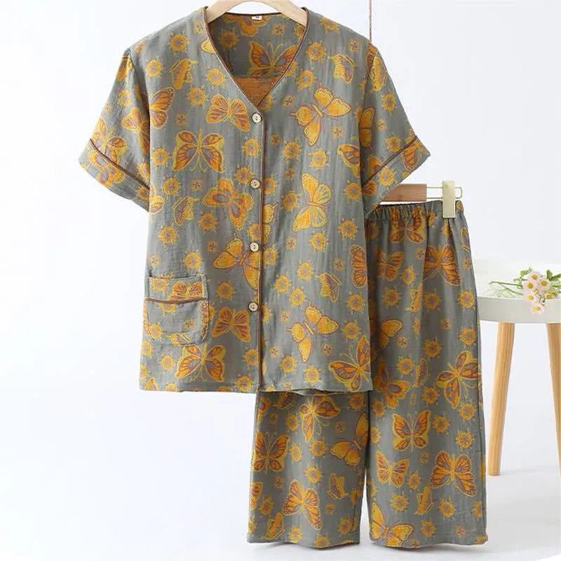 Loungewear-Set aus Baumwolle mit verkürzter Hose und Schmetterlingsmuster