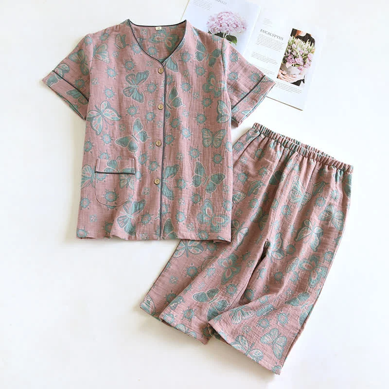 Loungewear-Set aus Baumwolle mit verkürzter Hose und Schmetterlingsmuster