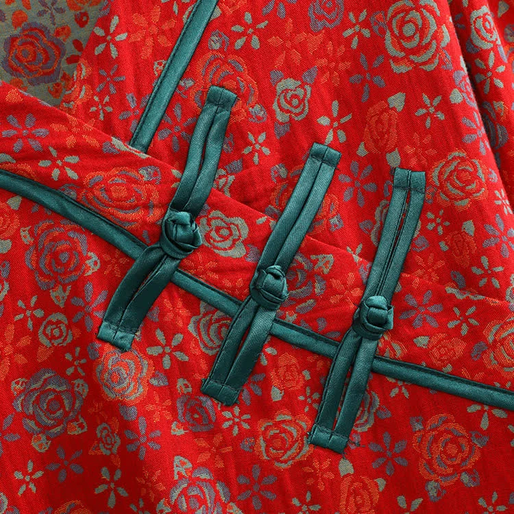 Pyjama-Set aus Baumwolle mit Froschknopf und Rose in Übergröße