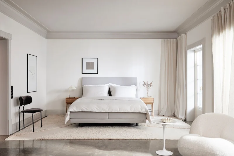 Signature J4 Lean Bed + TempSmart Mattress Topper