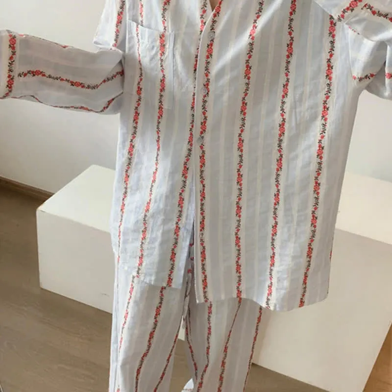 Loungewear-Set mit Vintage-Blumenstreifen in Übergröße