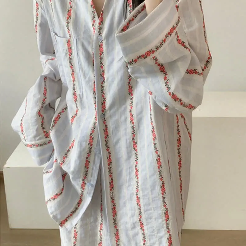 Loungewear-Set mit Vintage-Blumenstreifen in Übergröße