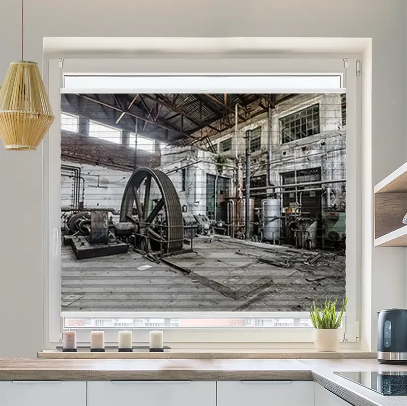 Wabenplissee Motiv "Grosses Rad in Verlassener Fabrik"
