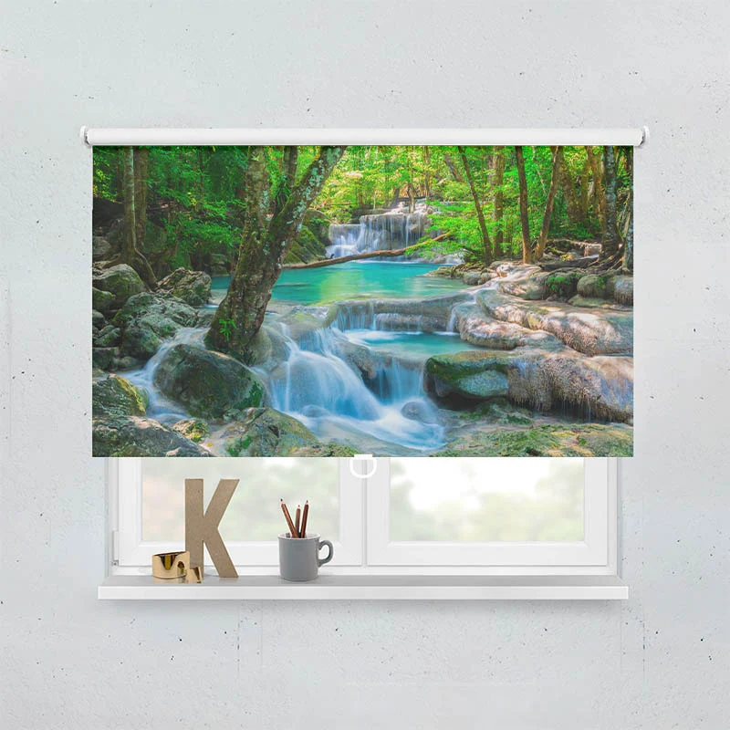 Springrollo Motiv "Wasserfall im Wald in Thailand"