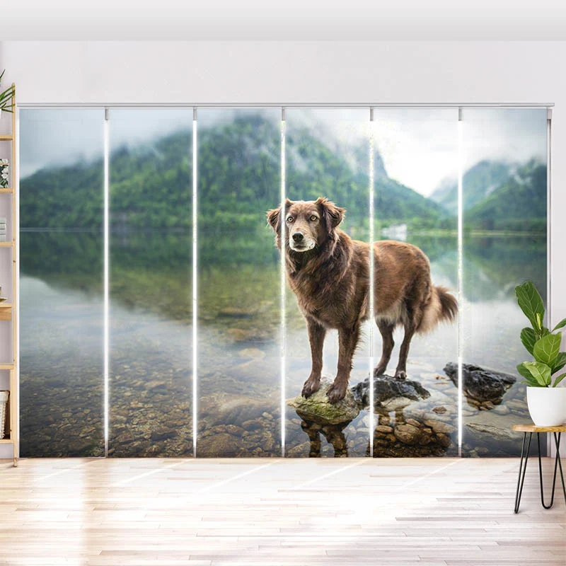 Schiebegardine Motiv "Hund am Bergsee"