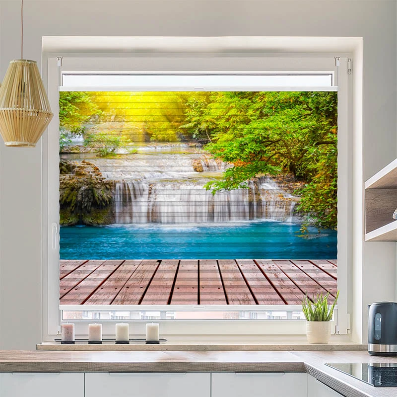 Plissee Motiv "Wald Wasserfall Steg"