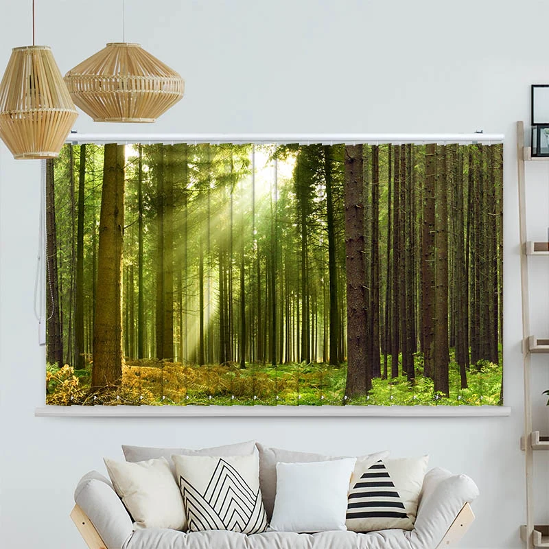 Lamellenvorhang Motiv "Sonnenstrahlen im Wald"