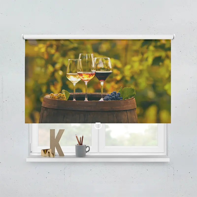 Springrollo Motiv "Weinprobe Im Weinberg"