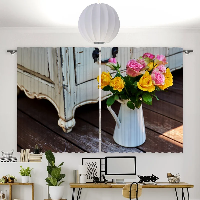 Vorhang Motiv "Vase Kommode Rosen"