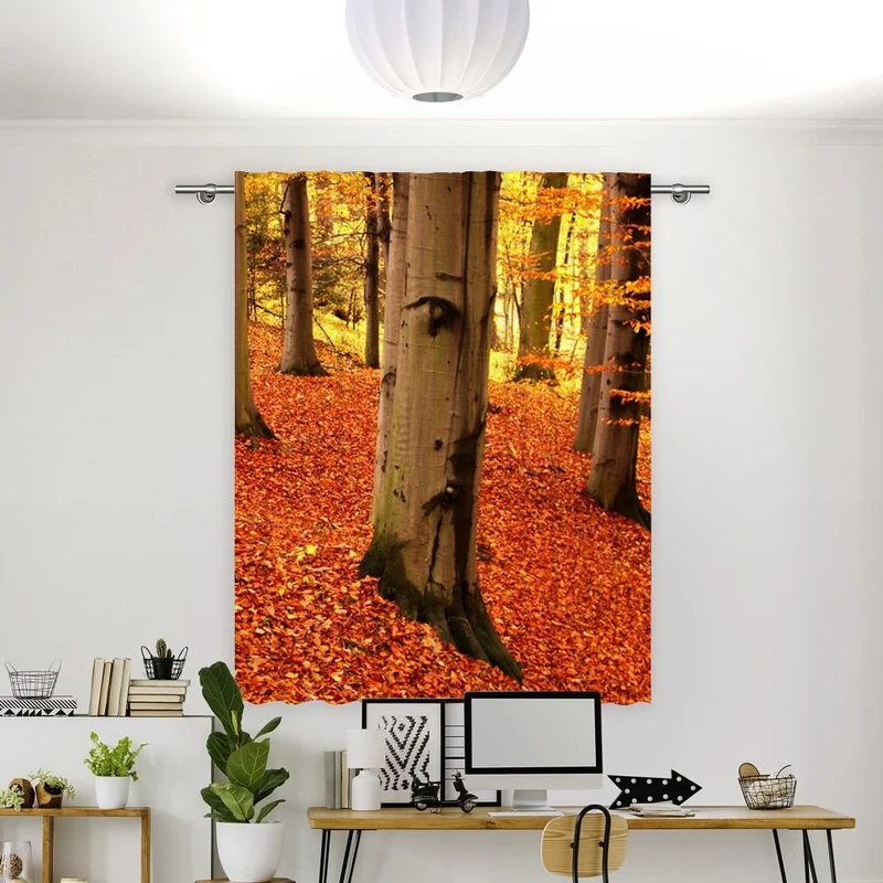 Vorhang Motiv 'Baum Im Herbst Mit Gesicht'