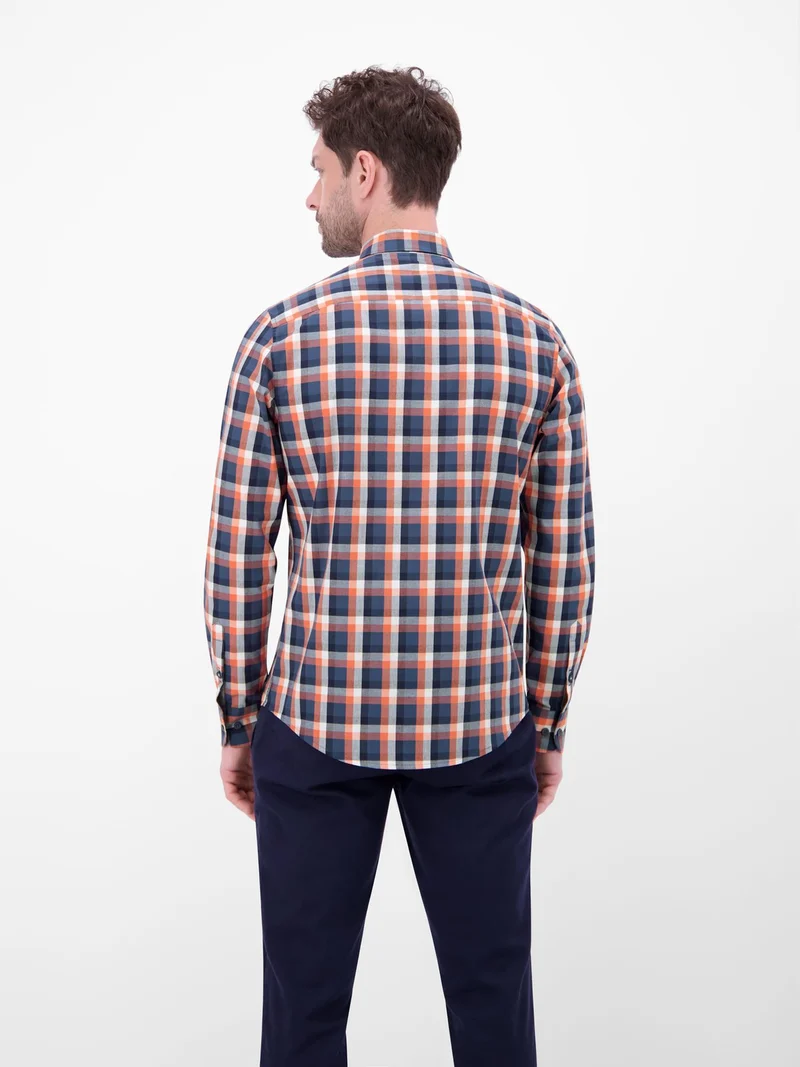 BUTTON DOWN