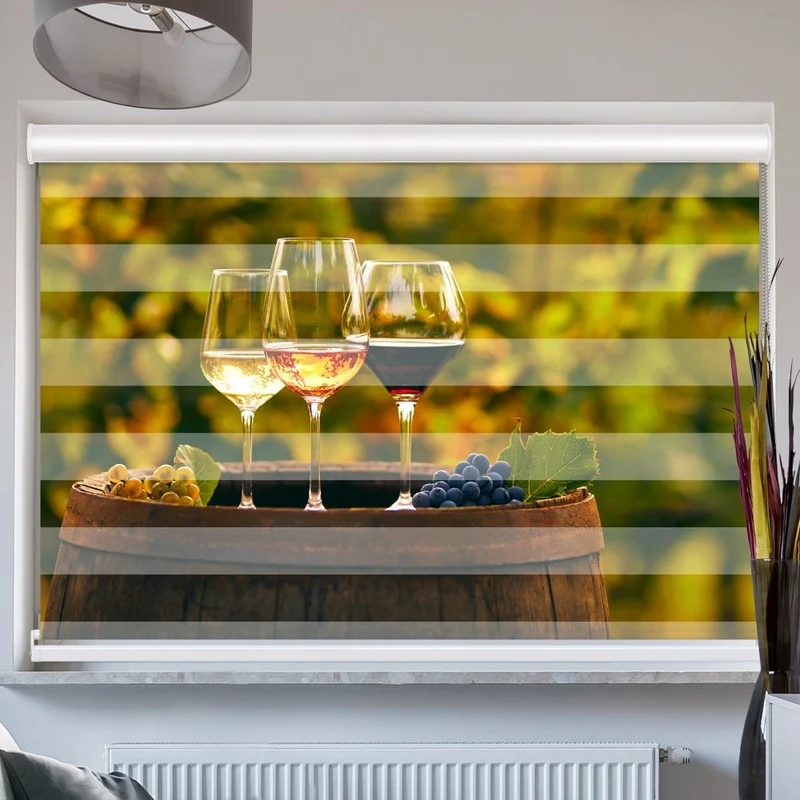 Doppelrollo mit Kassette "Weinprobe Im Weinberg"