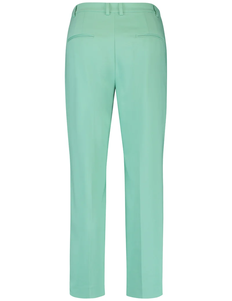 Elegante Hose mit Bügelfalten